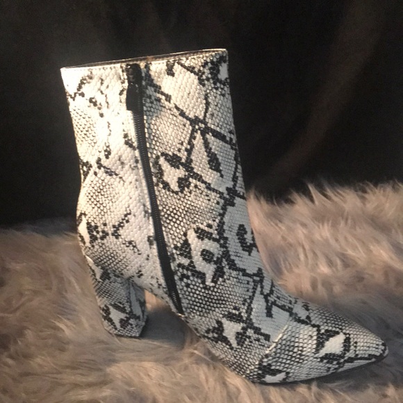 Python Print Short Boots, Good condition - Picture 2 of 6